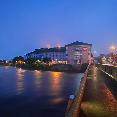 Leonardo 4* Galway