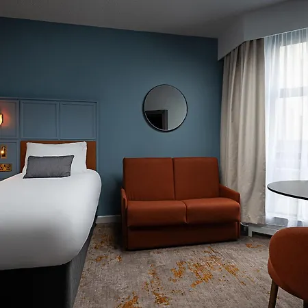 Leonardo Hotel