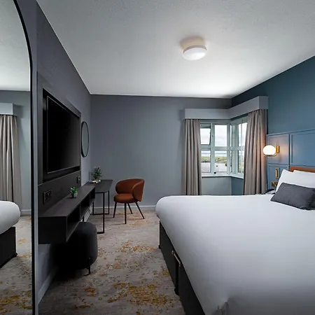 Hotel Leonardo 4*
