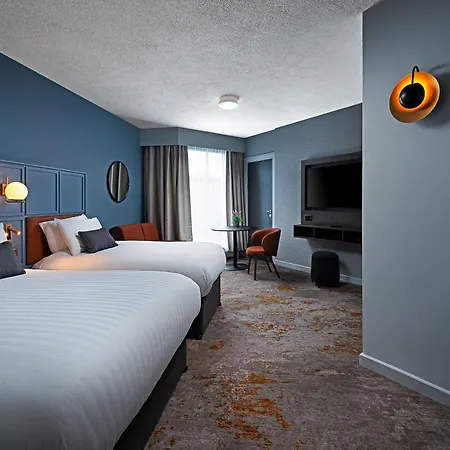 Hotel Leonardo 4*