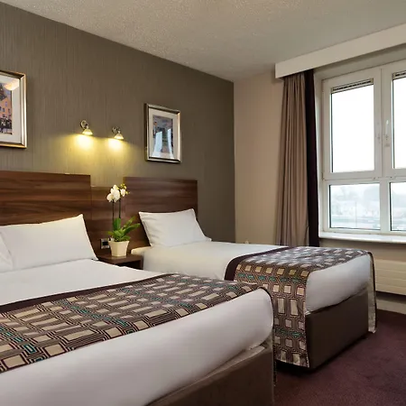 Leonardo 4* Galway