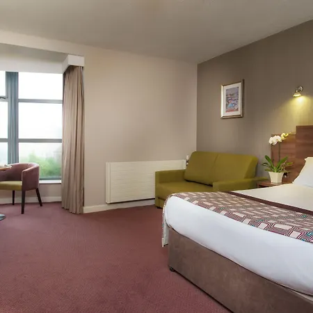 Leonardo Hotel 4*