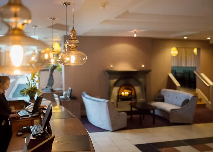 מלון Leonardo 4*